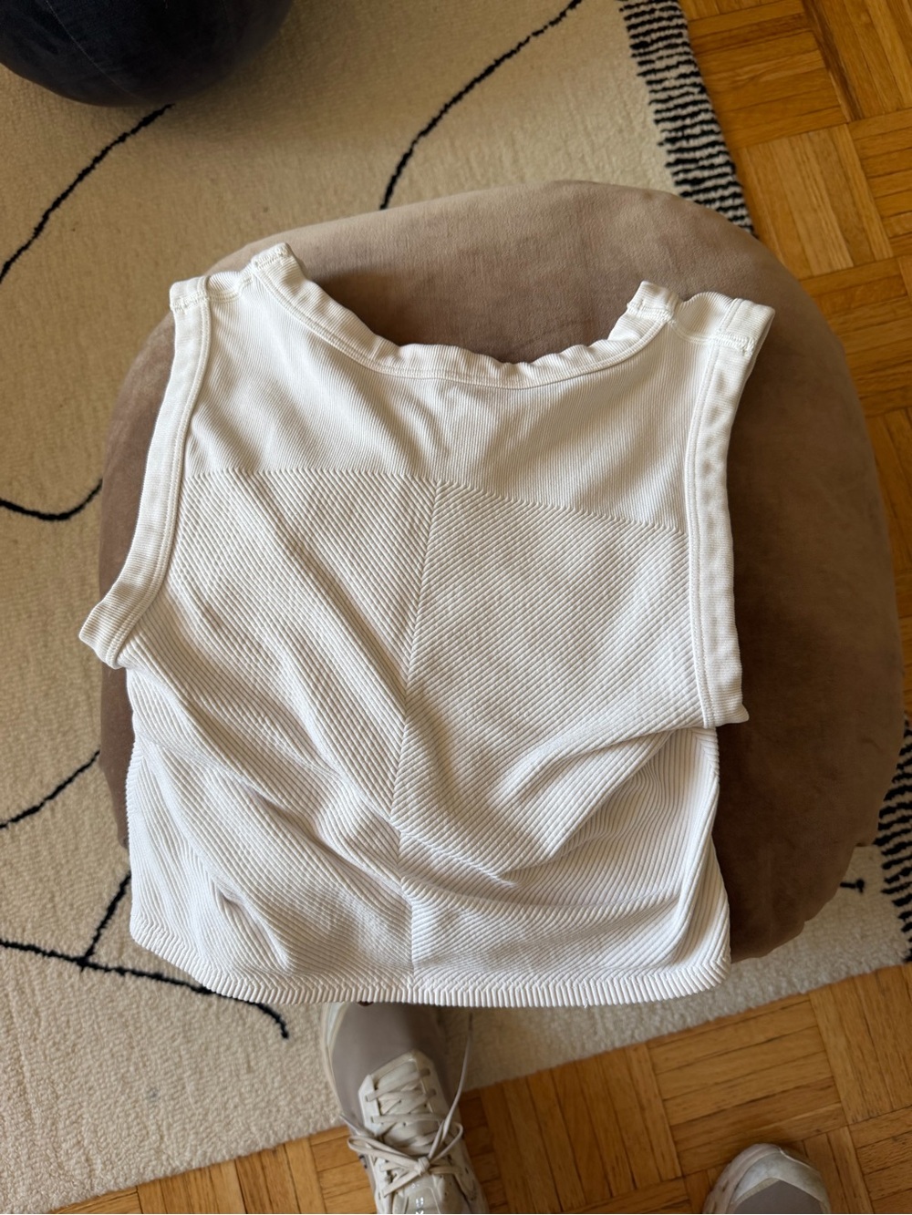 FP free people women’s M/L WHITE Free Throw Muscle Tank - Picture 3 of 6